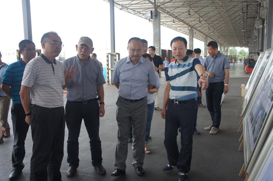 重庆市九龙坡区区长石继东莅临中国西部 农产品冷链物流中心进行产业调研
